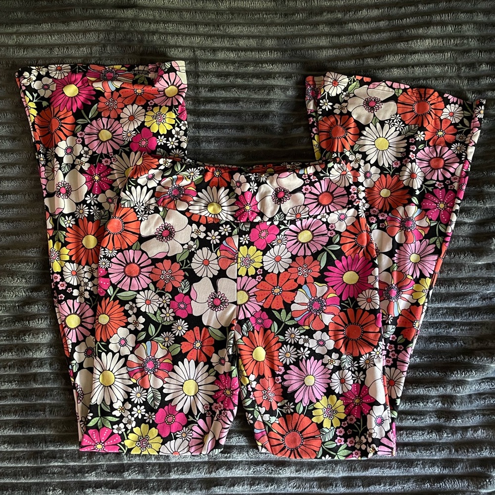 Flower pants - Picture 2 of 3
